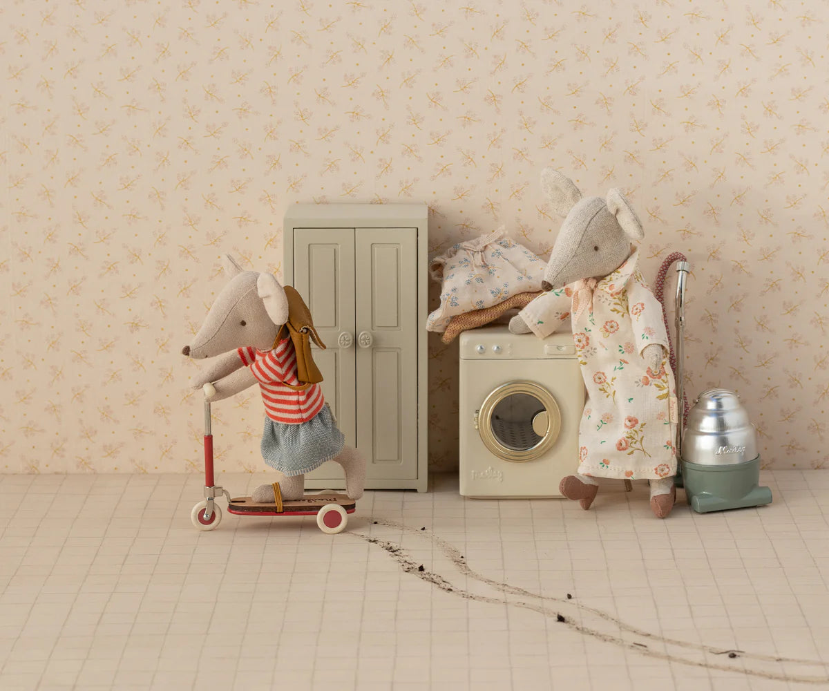 Maileg Mouse Kick Board