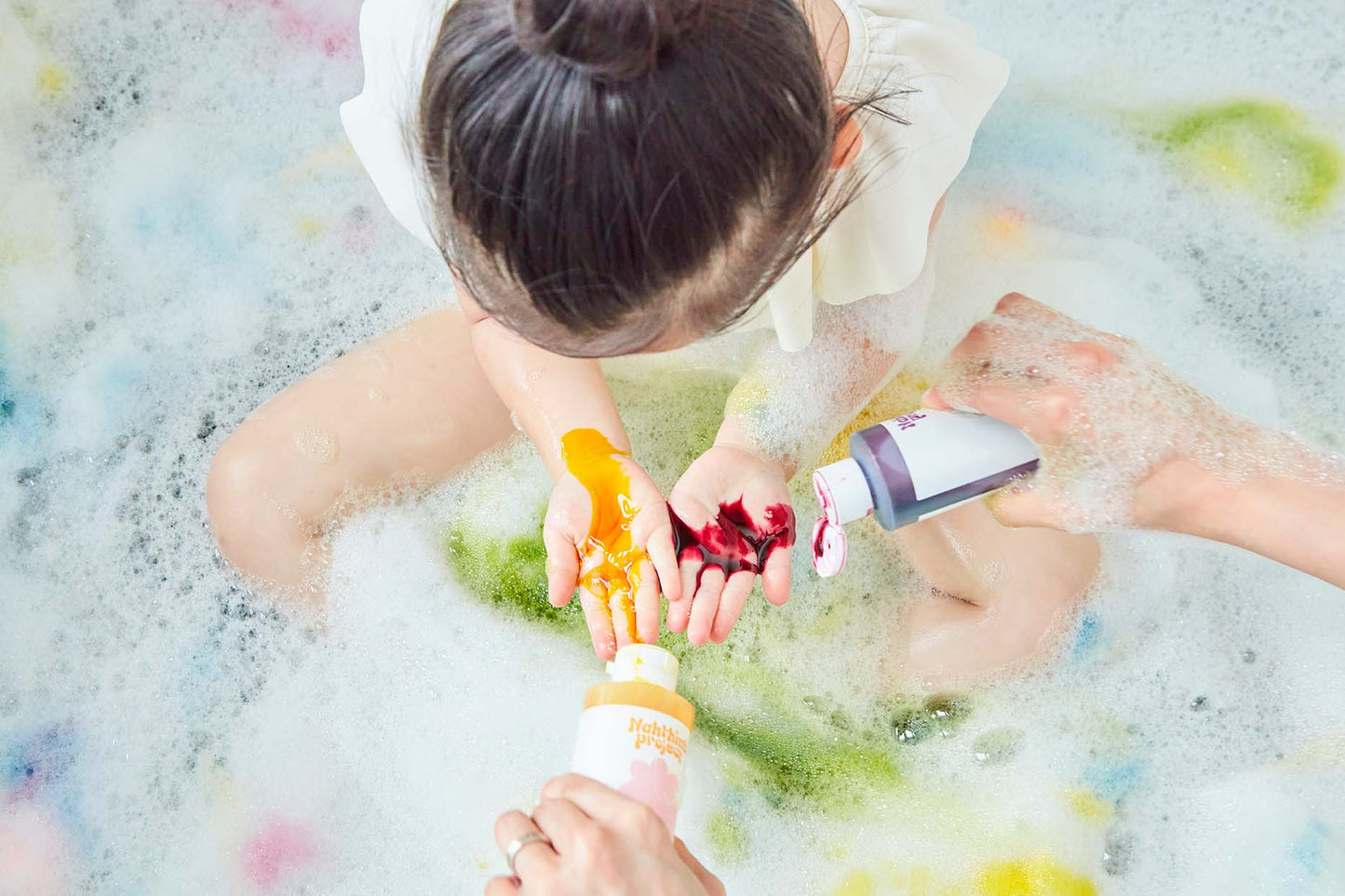 Living Refinery - Plop Plop Natural Color Bubble Bath - Mystery Purple (230g)