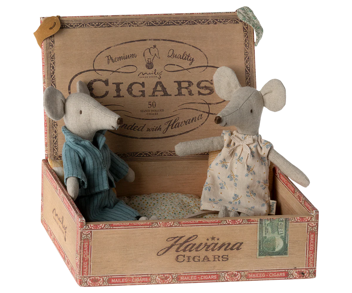 Maileg Mum and Dad Mice in Cigar Box