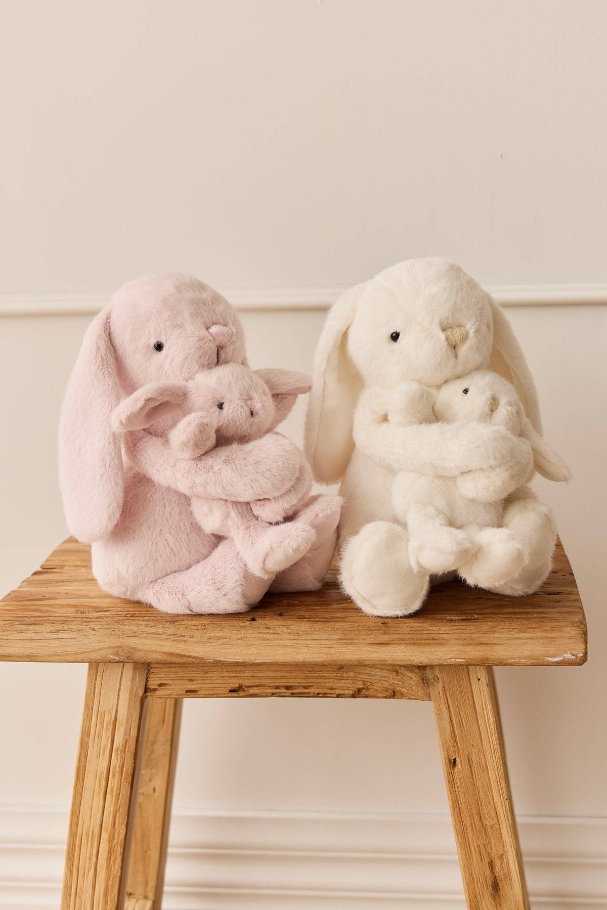 Snuggle Bunnies - Mama and Baby Bunny Plush Set - Frankie the Hugging Bunny