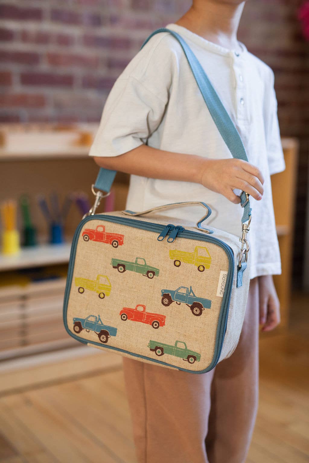 SoYoung - Vintage Trucks Lunch Box