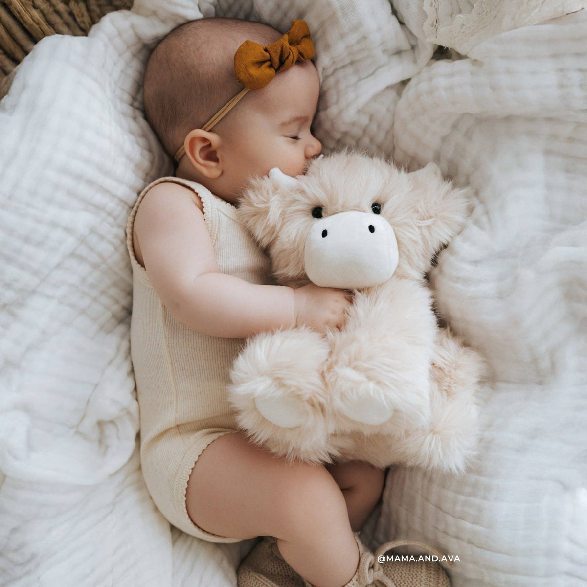 Snuggle Bunnies - Highland Cow Plush Stuffed Animal - Hilda