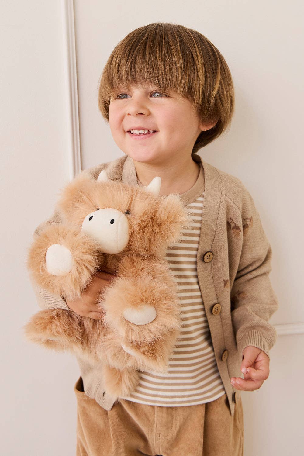 Snuggle Bunnies - Highland Cow Plush Stuffed Animal - Hilda