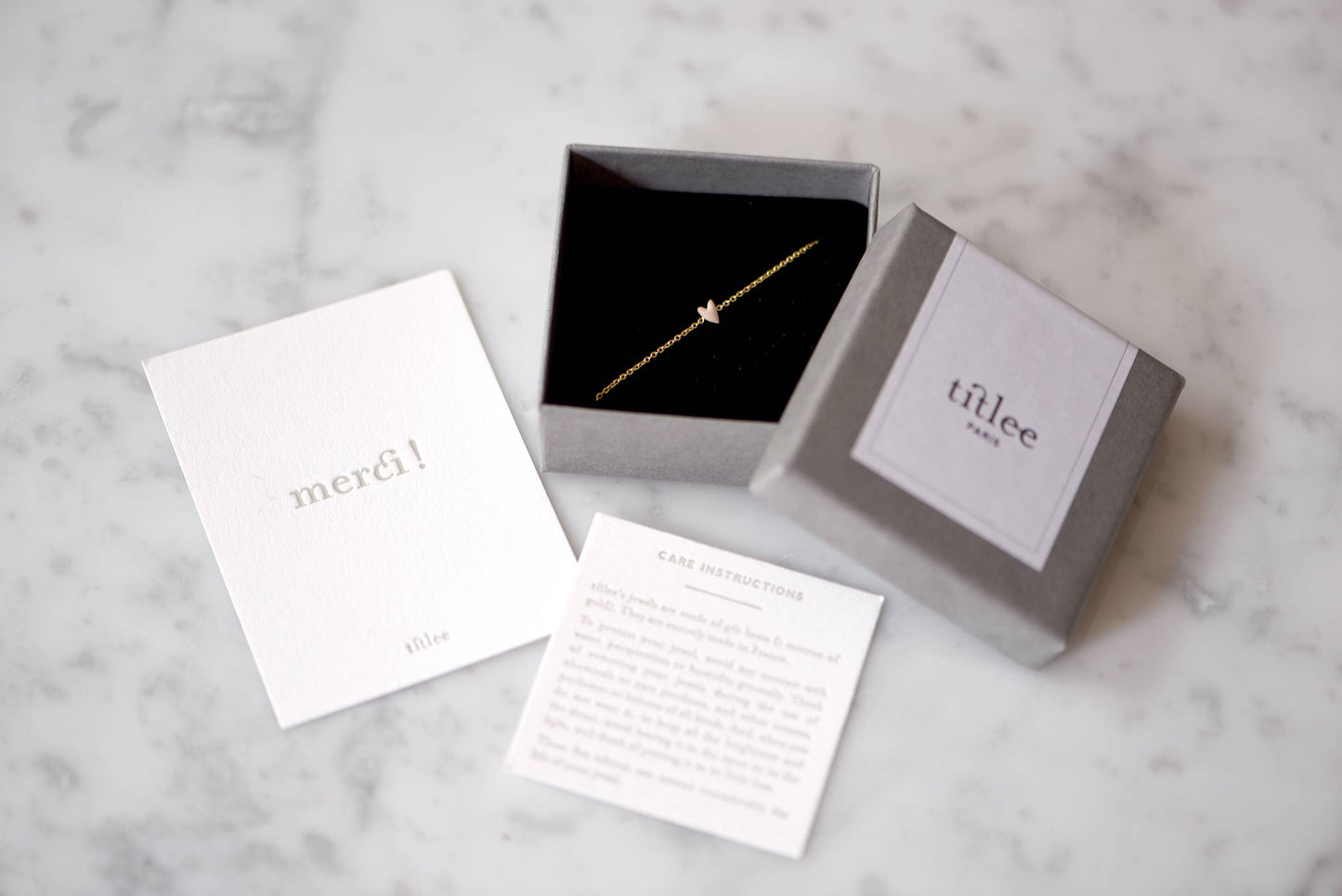 Titlee - NEW YORK word necklace