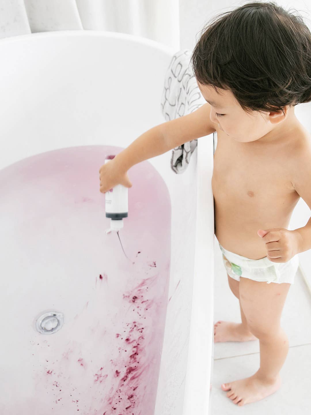 Living Refinery - Plop Plop Natural Color Bubble Bath - Mystery Purple (230g)